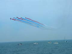 Eastbourne Airbourne: the Red Arrows roar overhead