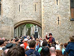 The Yeoman Beefeater with a tour group
