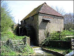 17th century working watermill at Weald & Downland Museum