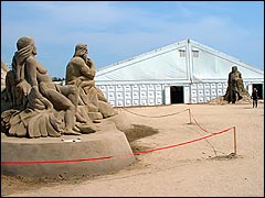 Towards the entrance to the Roman Sand Sculptures attraction