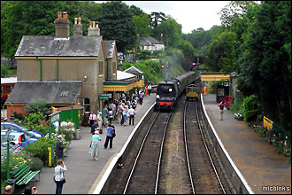 Steam train glides into Alresford station