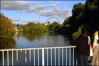 Viewpoint towards the London Eye over St. James's Park Lake