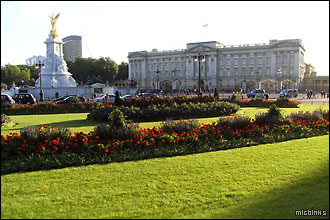 Buckingham Palace and Victoria Memorial