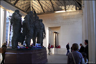 Viewing the Bomber Command memorial