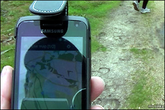 Using the smartphone + mapping app on the walk