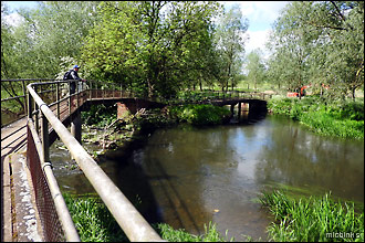 Ouse Valley Way bridge over river at Newton Blossomville